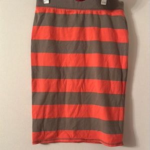 Old Navy skirt . Size : small Worn : twice